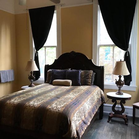 The Mardi Gras House Bed & Breakfast Mobile Luaran gambar