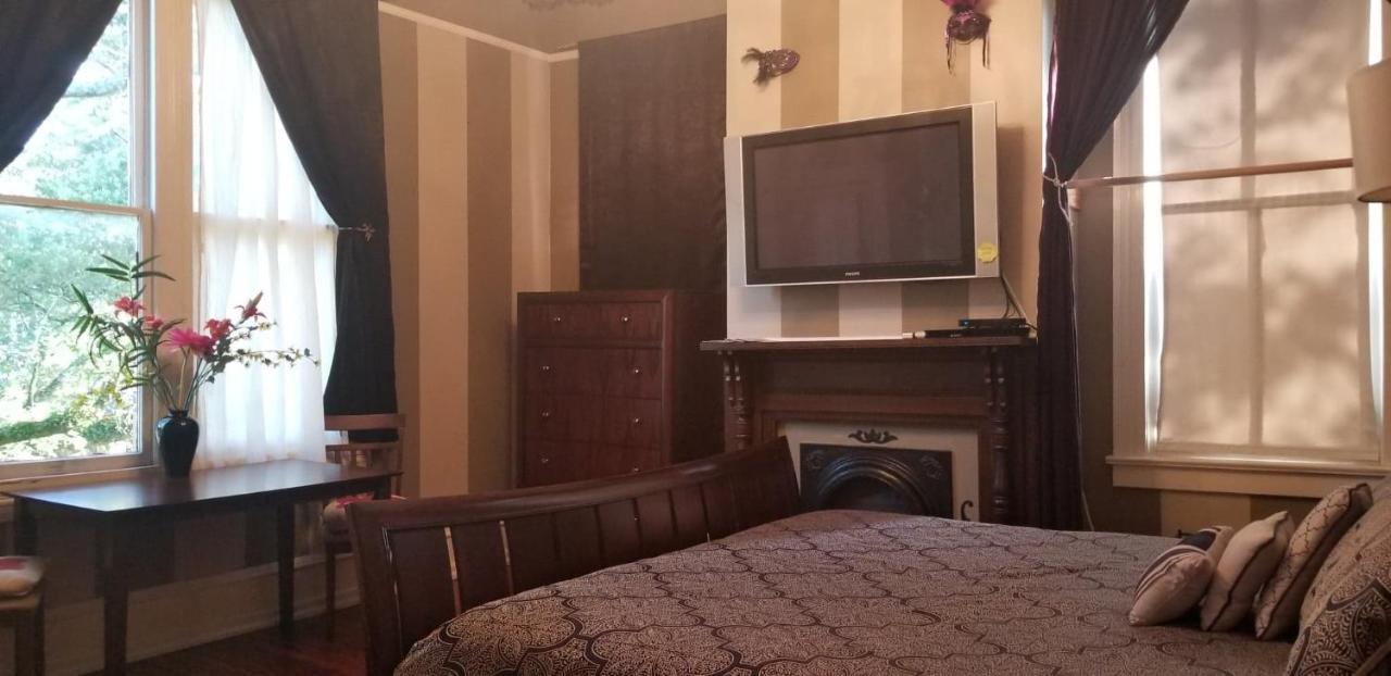 The Mardi Gras House Bed & Breakfast Mobile Luaran gambar