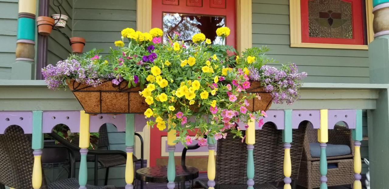The Mardi Gras House Bed & Breakfast Mobile Luaran gambar