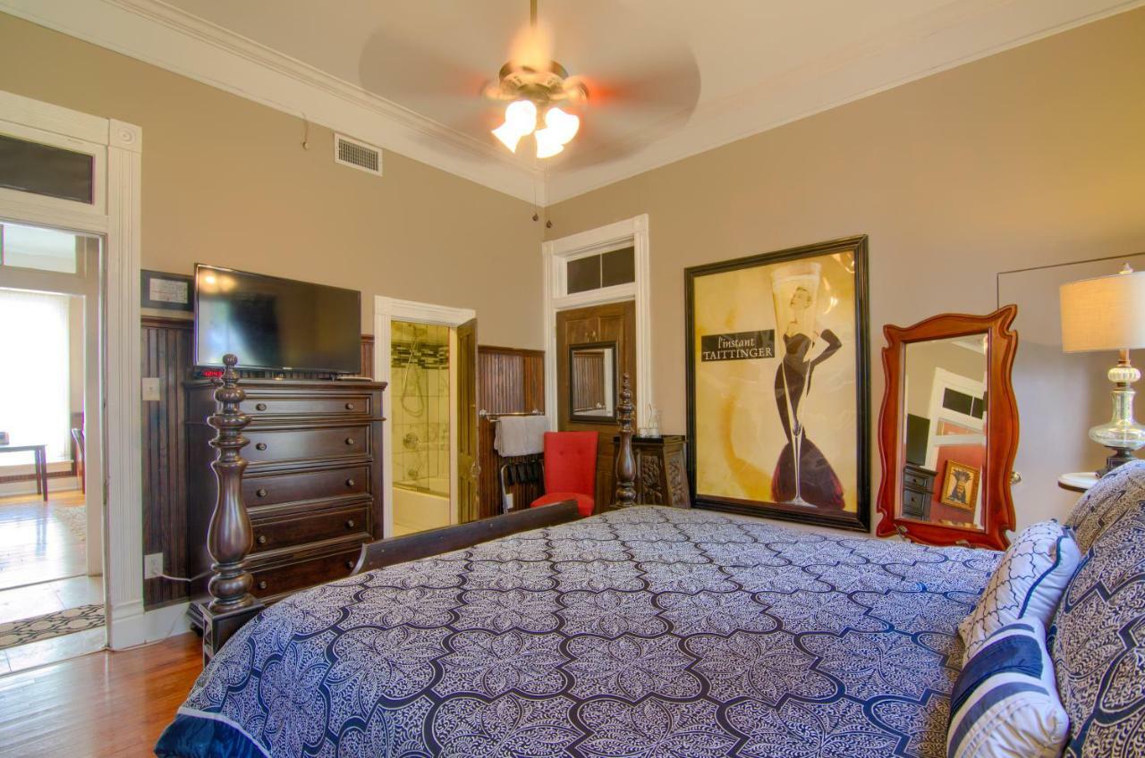 The Mardi Gras House Bed & Breakfast Mobile Luaran gambar