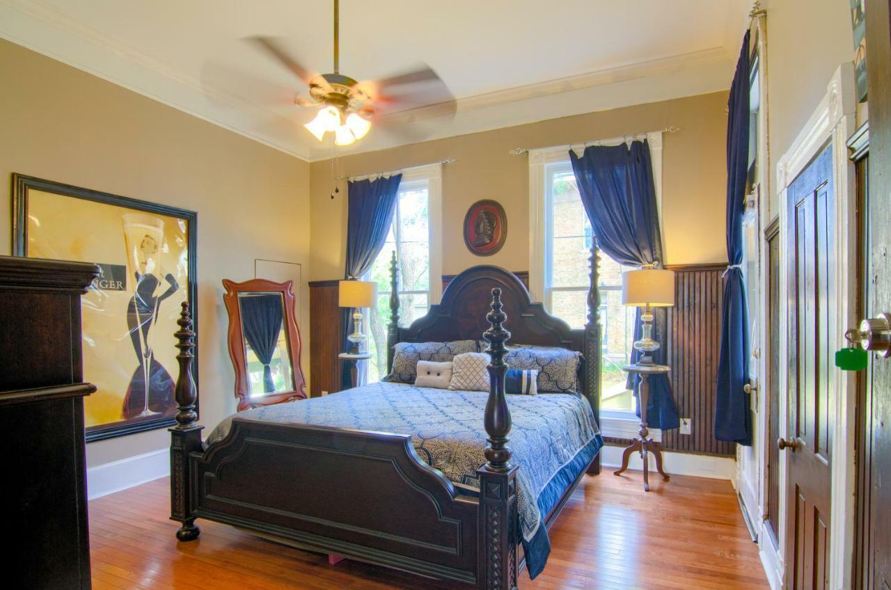 The Mardi Gras House Bed & Breakfast Mobile Luaran gambar